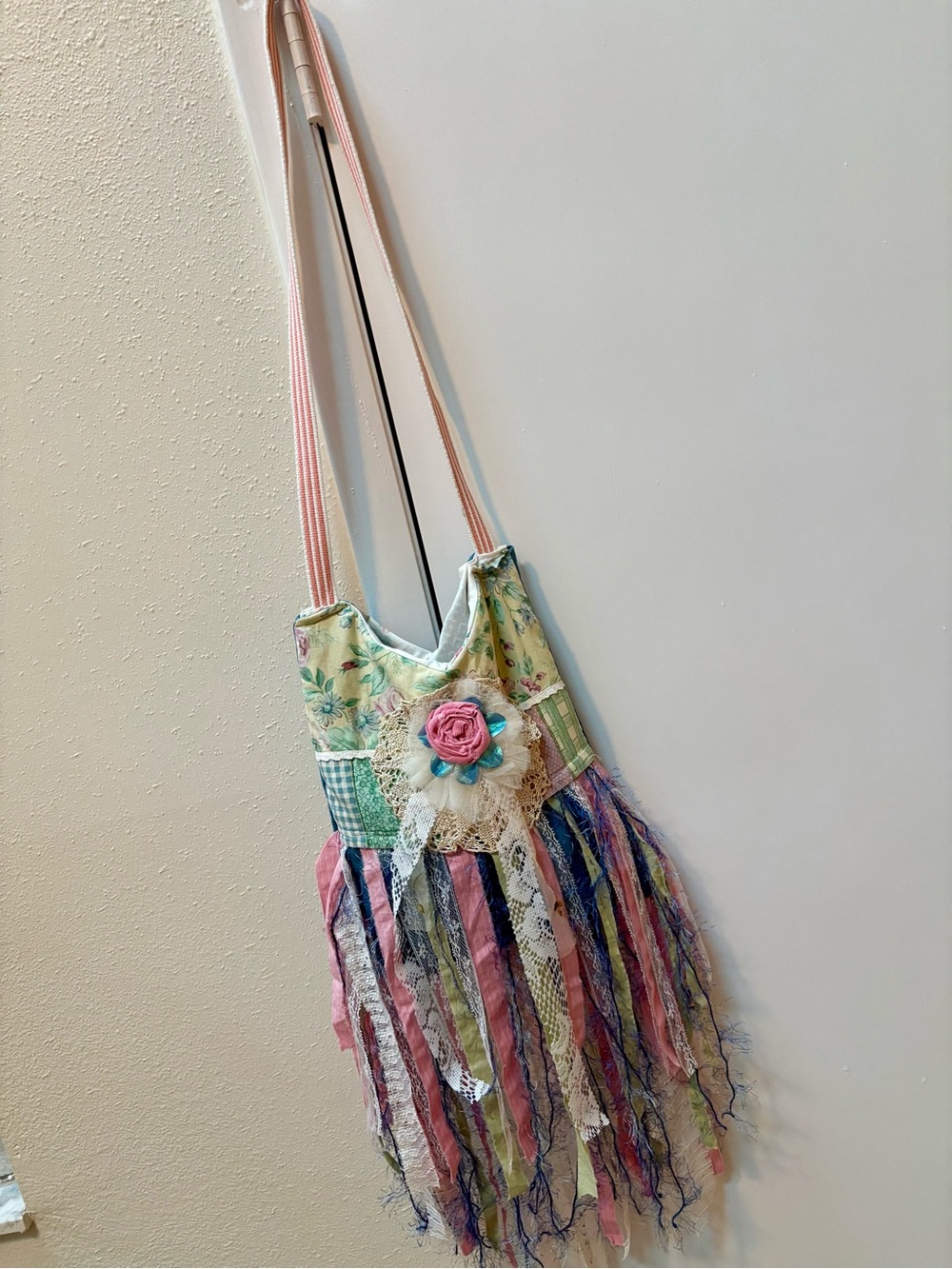 Boho Patchwork Fringe Shoulder Bag in Pastel Floral